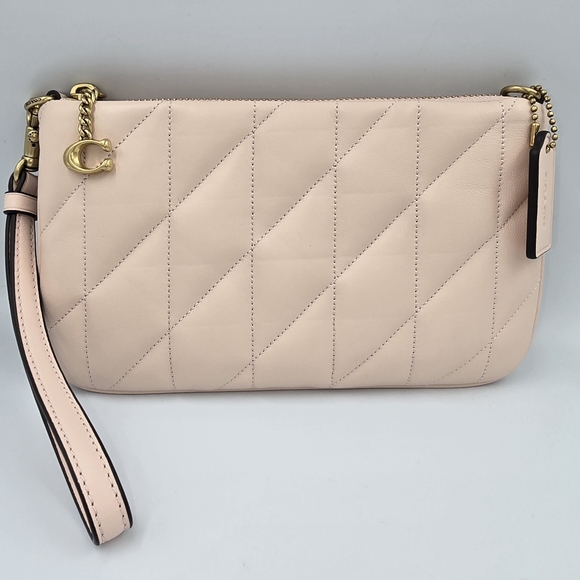 COACH CW580 Blush Pink Quilted Leather Pouch Clutch Wristlet NWT *NO Chain Strap - Picture 2 of 13